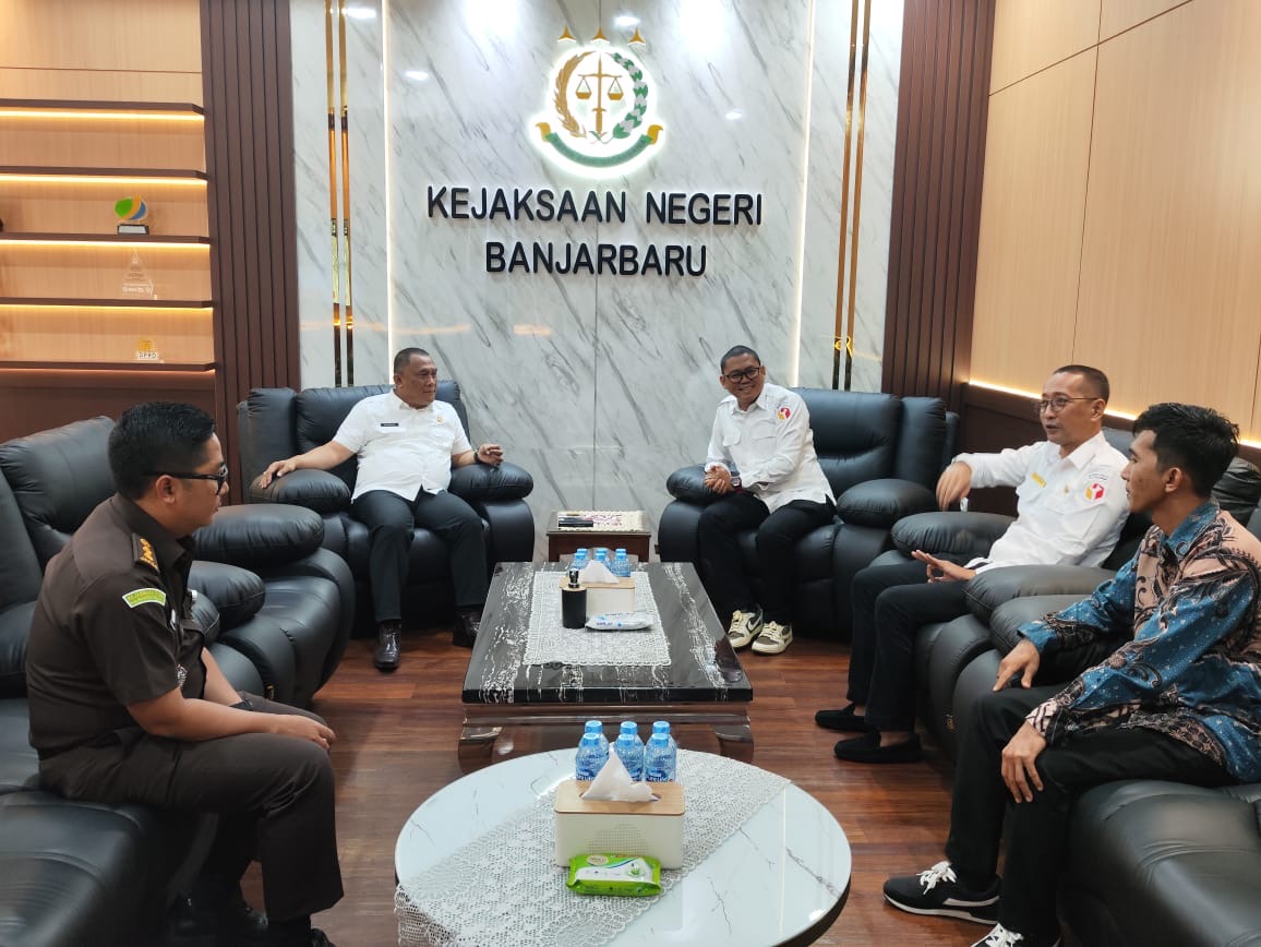 Bawaslu Kota Banjarbaru audiensi ke Kejaksaan Negeri Banjarbaru sampaikan apresiasi atas atas sinergi dan koordinasi yang telah terjalin melalui Sentra Gakkumdu selama pelaksanaan tahapan Pilkada Tahun 2024