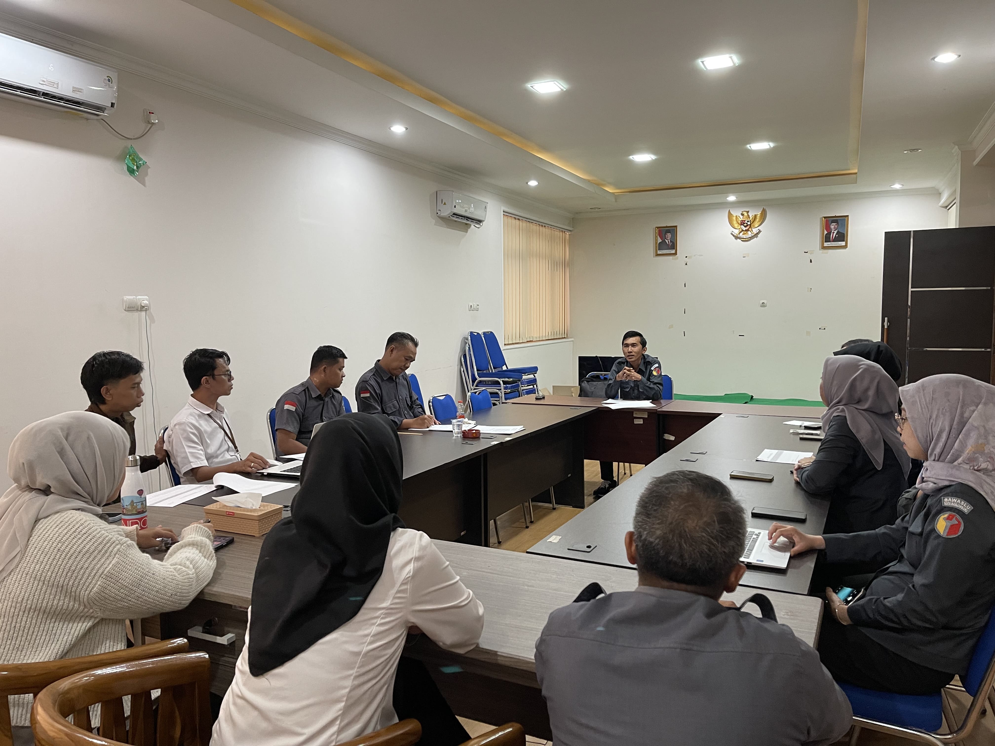 Bawaslu Kota Banjarbaru laksanakan rapat internal bahas pengawasan coktas