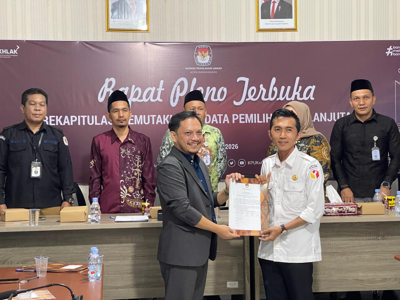 Bawaslu Kota Banjarbaru Awasi Rapat Pleno PDPB Triwulan I Banjarbaru