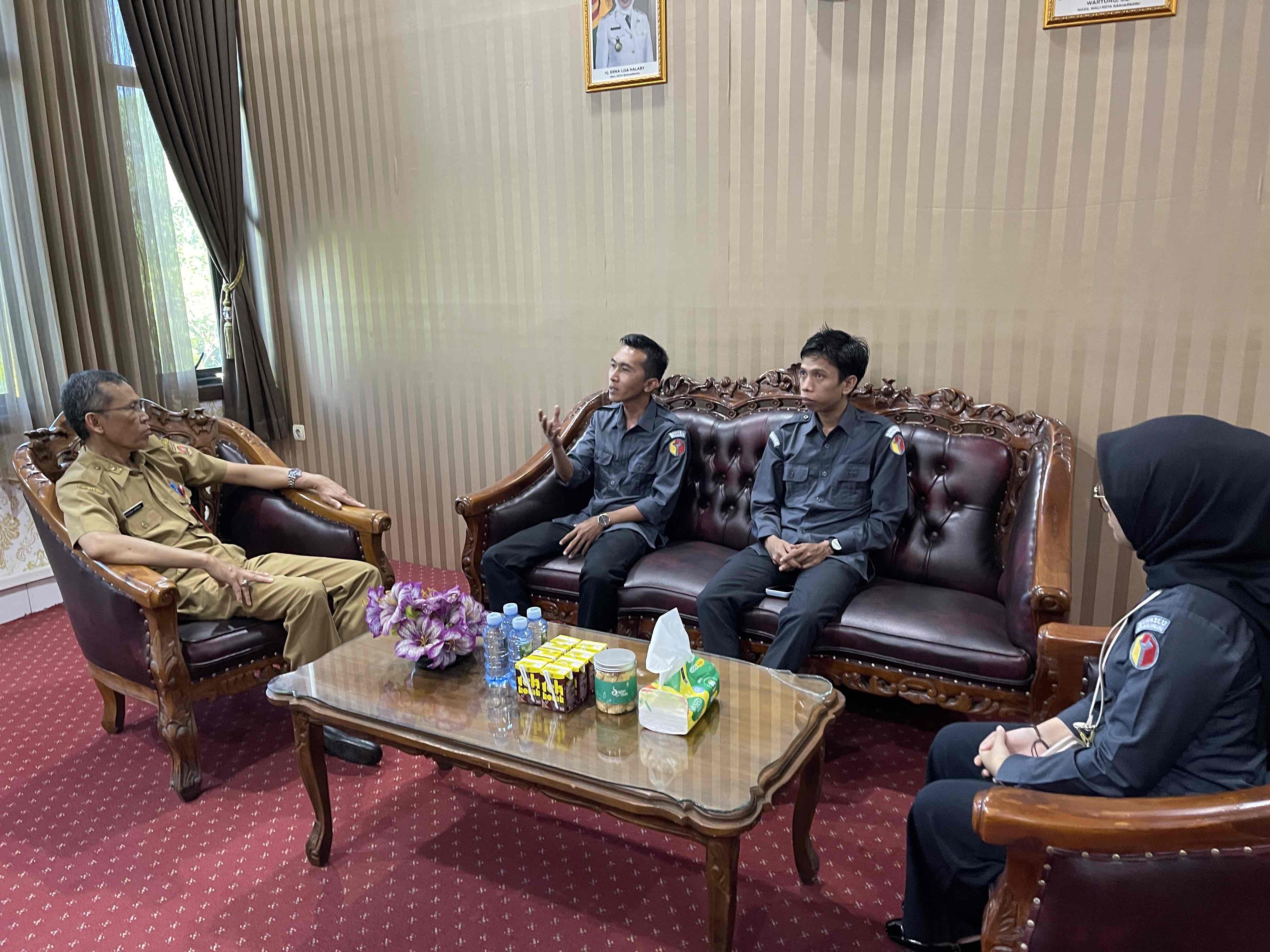 Bawaslu Kota Banjarbaru Lakukan Konsolidasi Demokrasi bersama Asisten I Setdako Banjarbaru