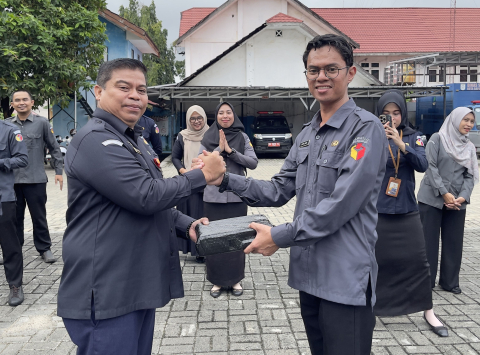 Kepala Sekretariat Bawaslu Provinsi Kalimantan Selatan berikan apresiasi kepada CPNS Bawaslu Kota Banjarbaru