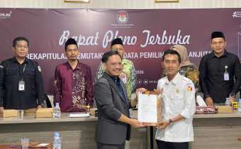 Bawaslu Kota Banjarbaru Awasi Rapat Pleno PDPB Triwulan I Banjarbaru