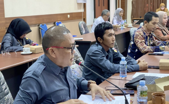 Bawaslu Kota Banjarbaru pada Rapat Kerja Komisi I DPRD Kota Banjarbaru